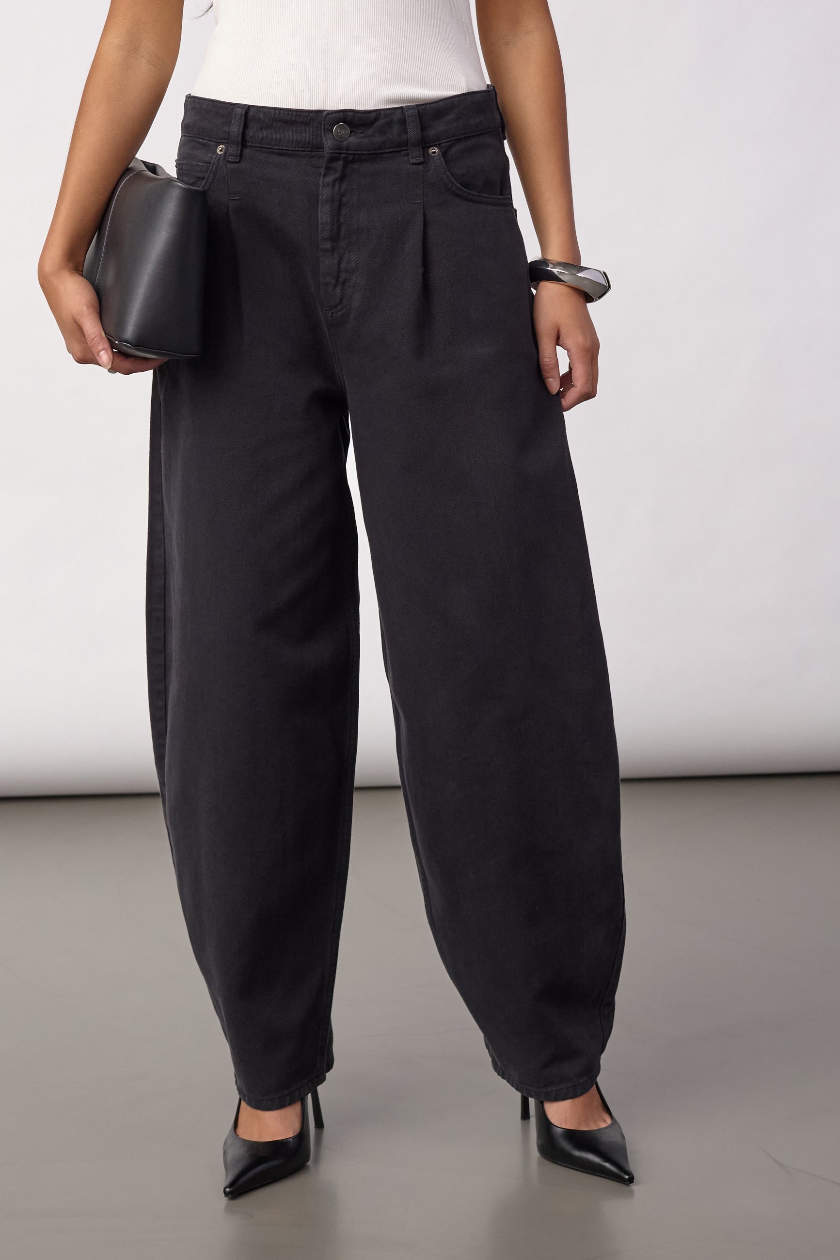 AkiraCC Barrel Pant - Black - Co'couture