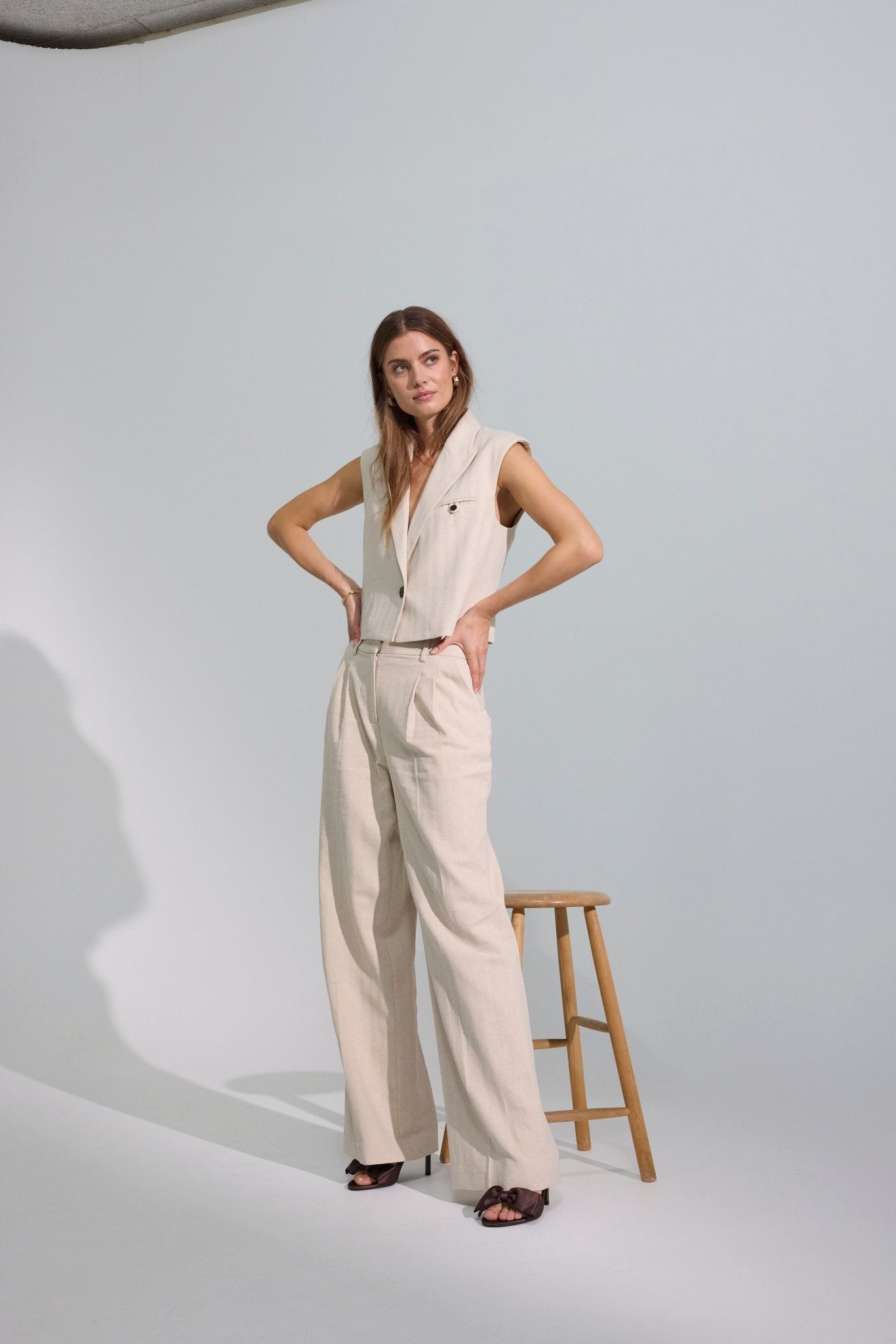 LeenaCC Linen Pleat Pant - Bone - Co'couture